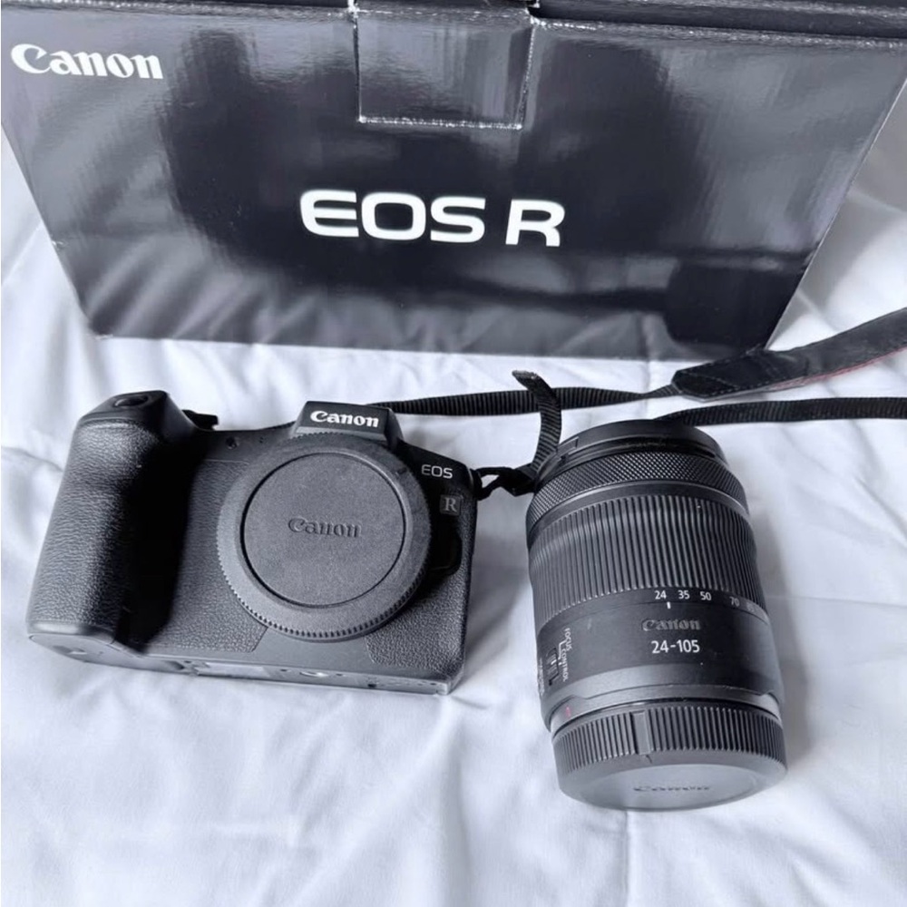 Canon EOS R Digital Camera with Lens - Black - Picture 1 of 10